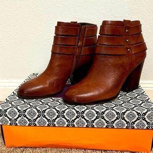 Isola Levina side zip Bootie